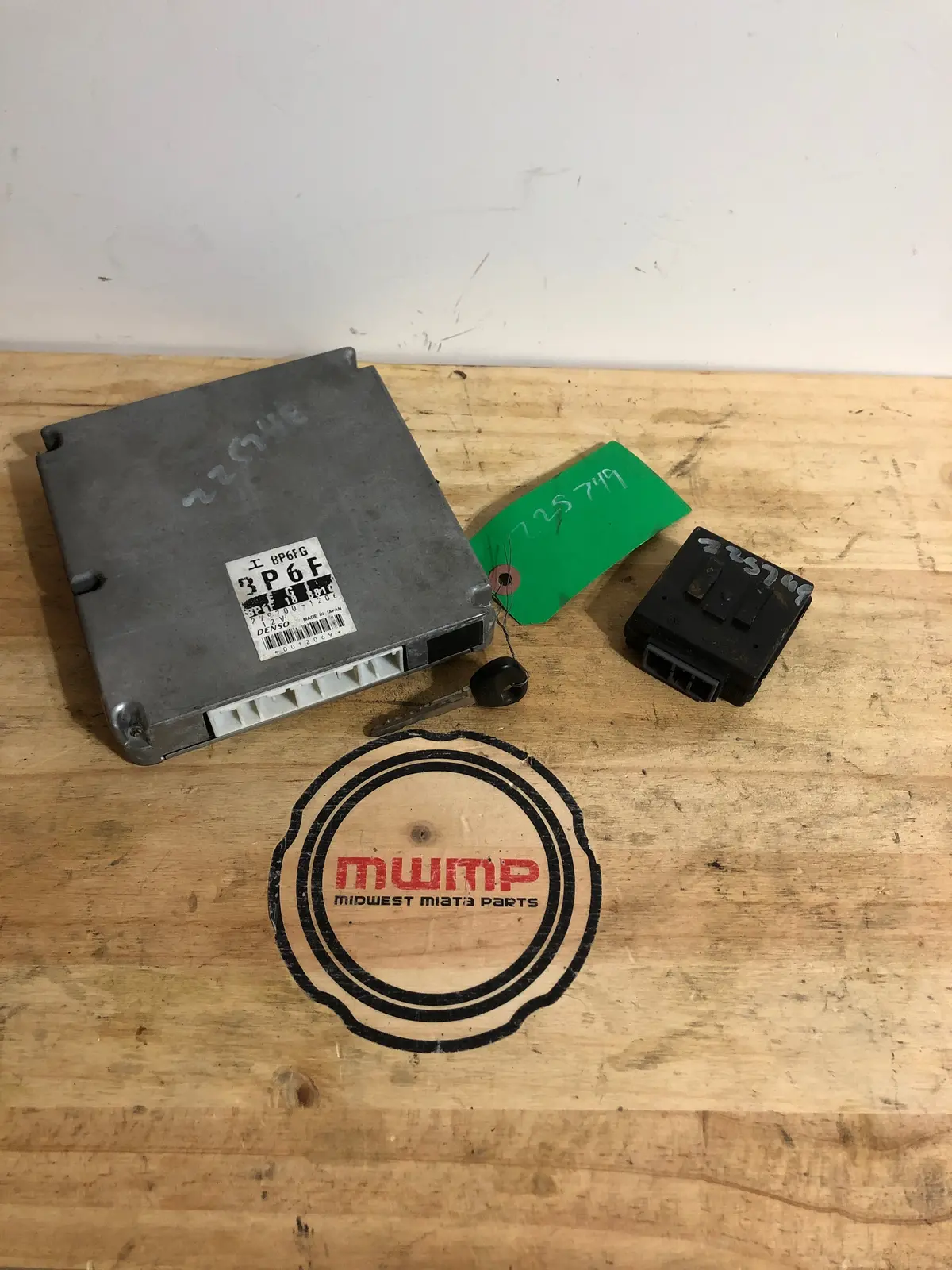 2001-2005 Mazda Miata Ecu Computer, Key, Immobilizer Combo Bp6f-18-881D 1