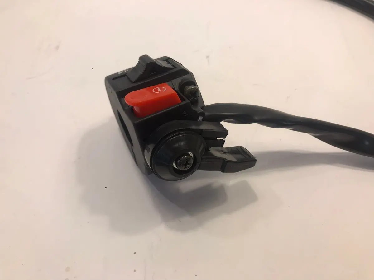 Combination | Combination Switch Universal | Atv70 1