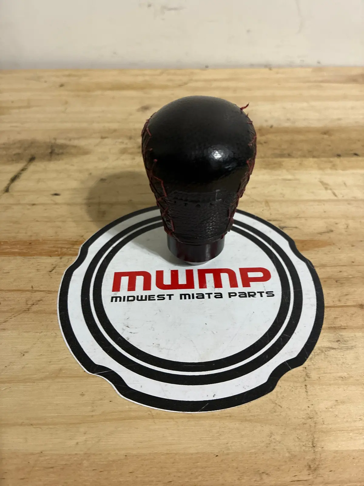 Momo Anatomico Short Shift Knob - Black Leather With 1990-2005 Mazda Miata Insert 1