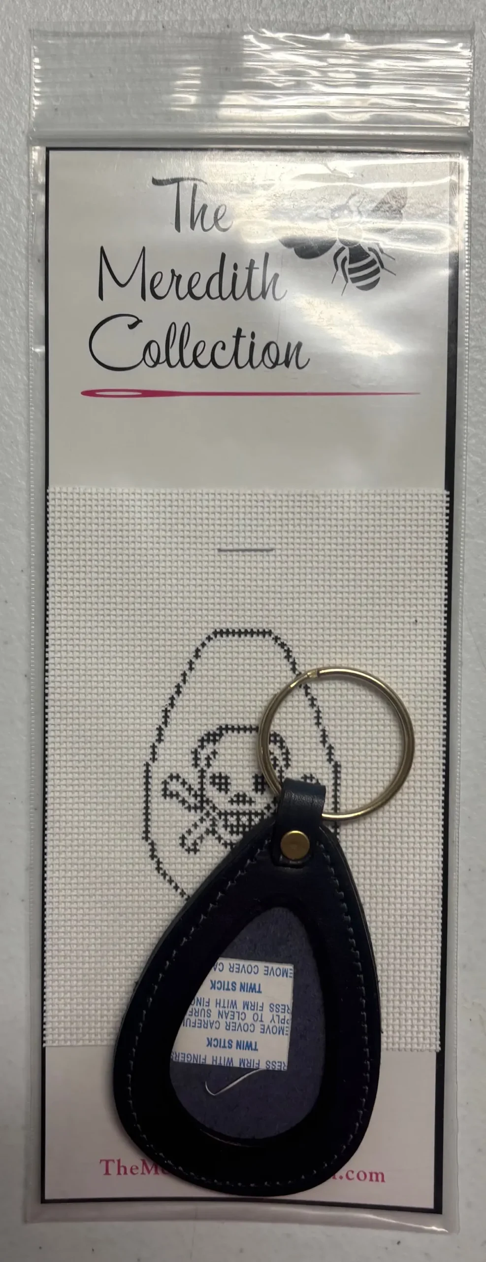 Ko-9E Skull And Crossbones Key Fob 1
