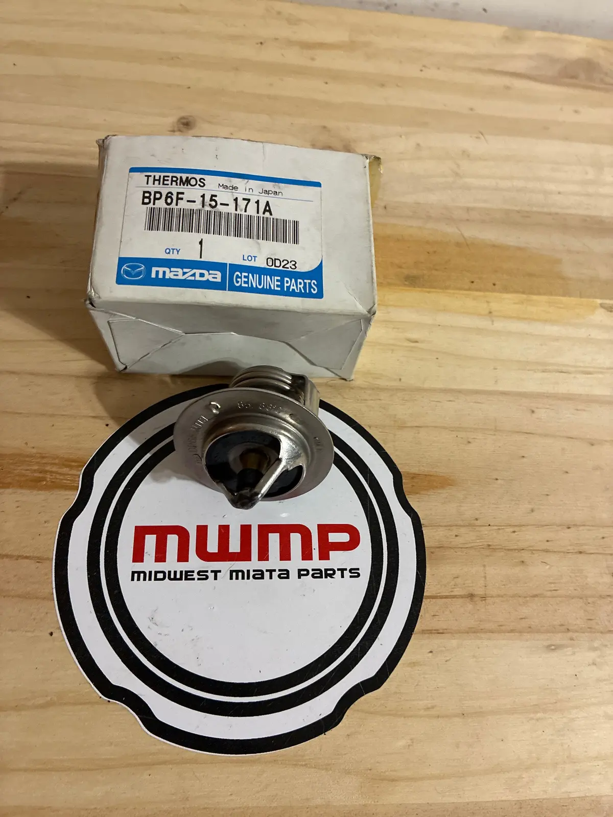 2001-2005 Mazda Miata Thermostat 1