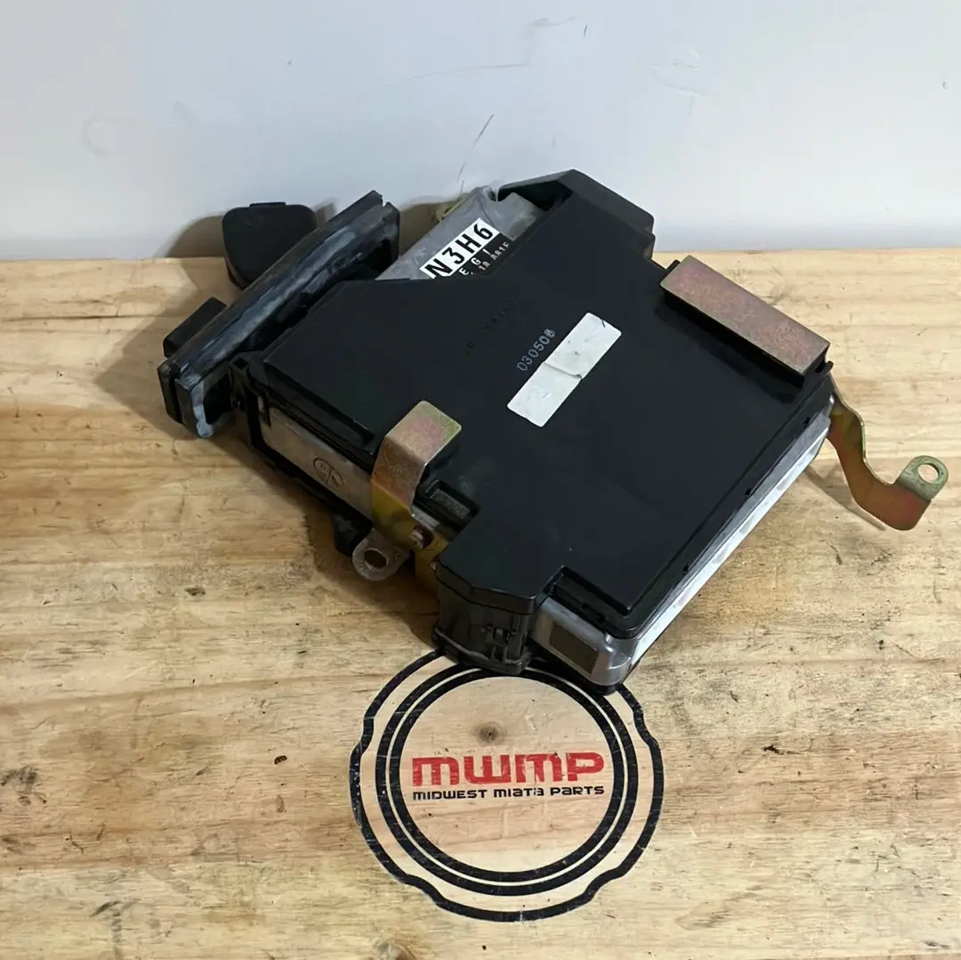 2004 Mazda Rx-8 Ecu Computer Electronic Control Unit N3h6-18-881E 1