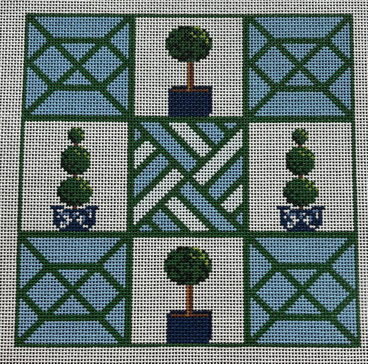 Aok142 Topiary Tic Tac Toe Board 1