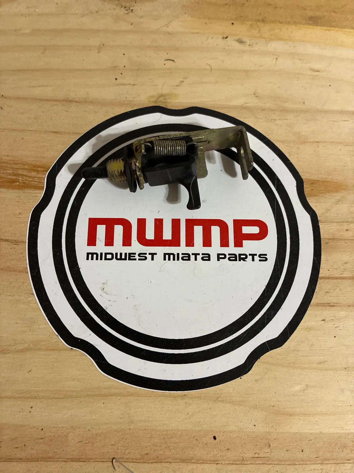 1990-2005 Mazda Miata Fuel Door Latch Release B095-56-890 1