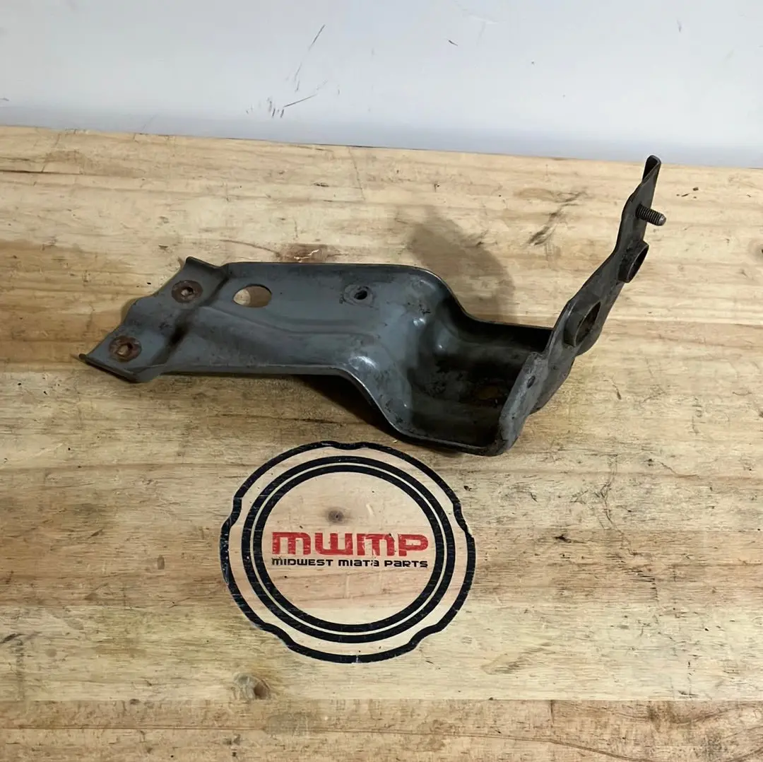 1999-2005 Mazda Miata Right Passenger Lower Radiator Bracket Bp4w-15-241 1