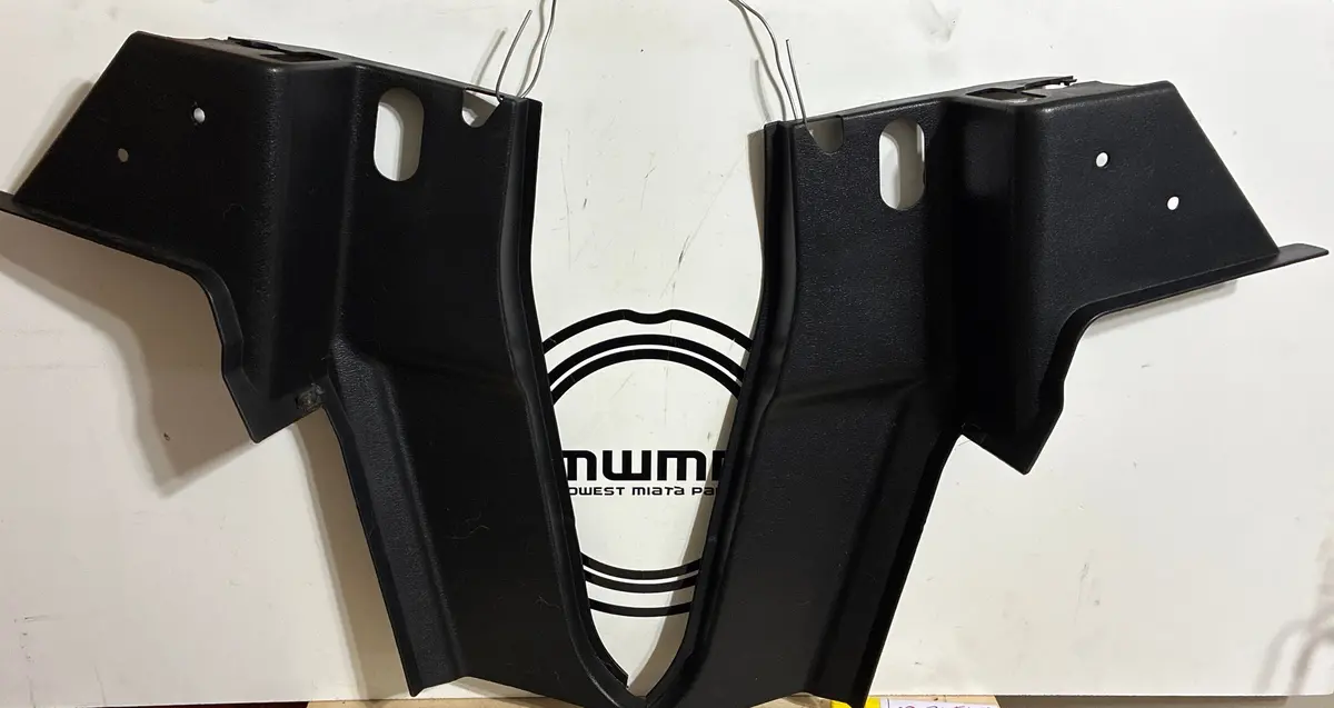 1990-1993 Mazda Miata B Pillar Trim (Black) With (Hardtop Side Striker Cut Out) Black Na01-68-520 1