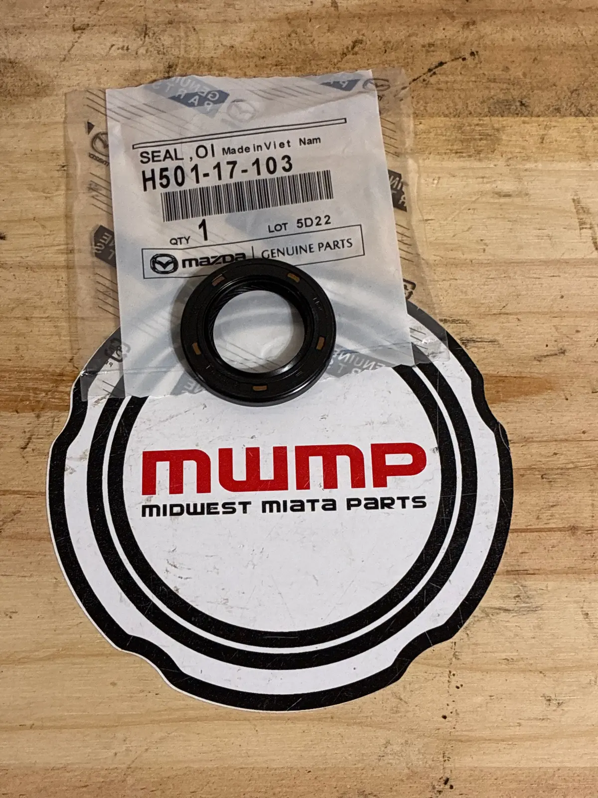 1990-2005 Mazda Miata Manual Transmission Input Shaft Seal H501-17-103 1