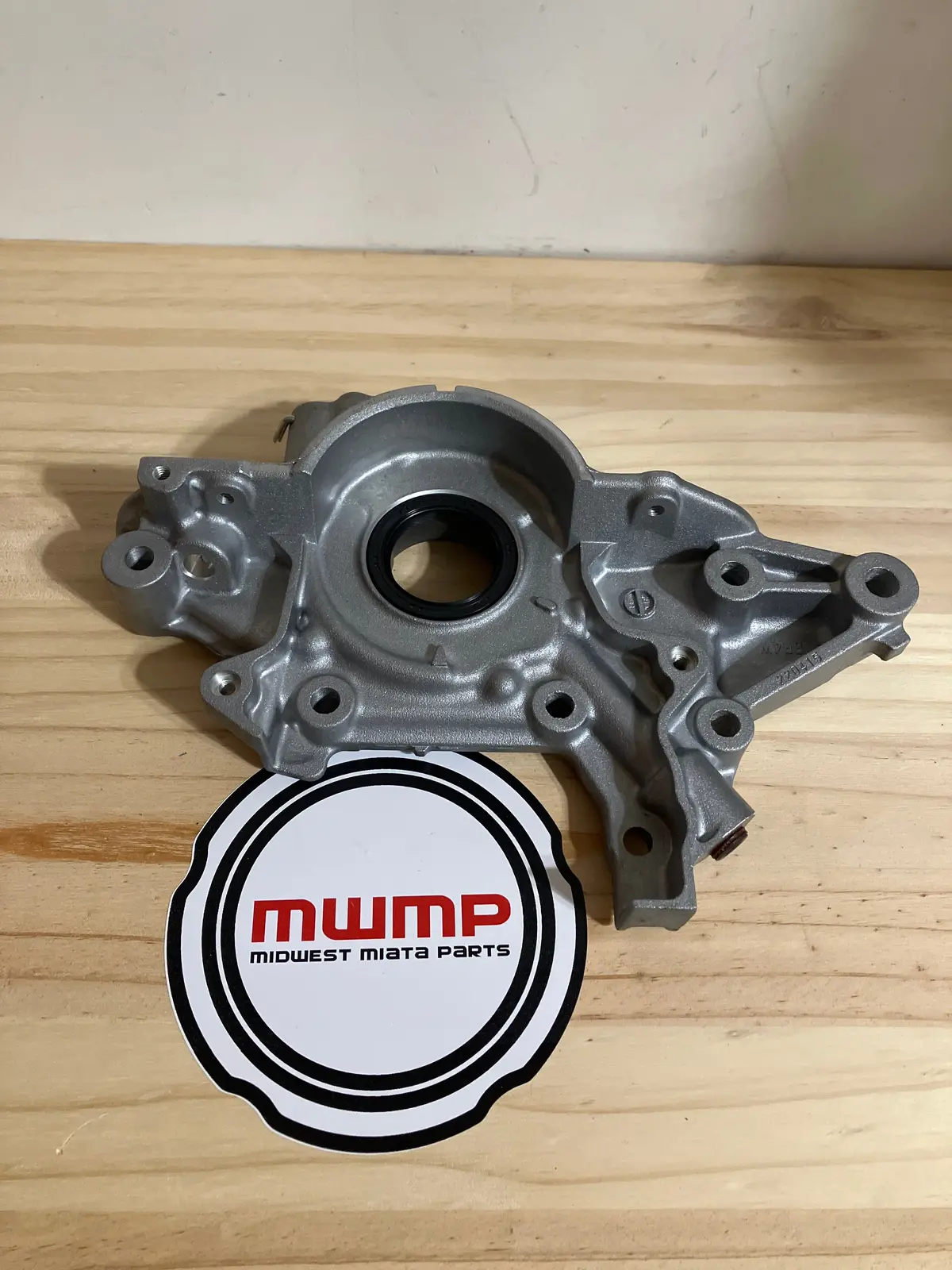 2001-2005 Mazda Miata Oil Pump Bp6d-14-100 1