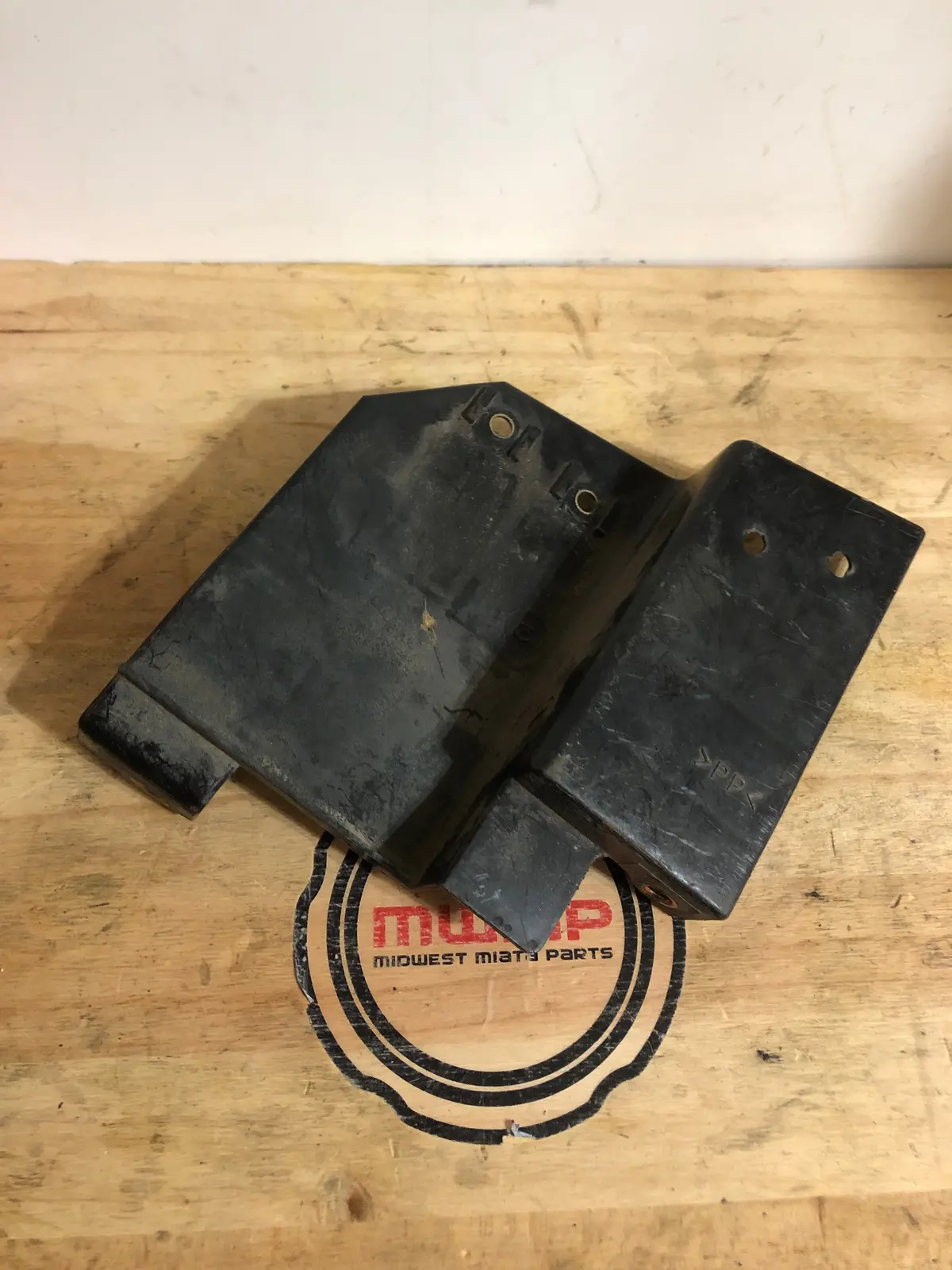 1999-2005 Mazda Miata Ac Relay Mount Bracket Baffle Bp4w-13-204A 1