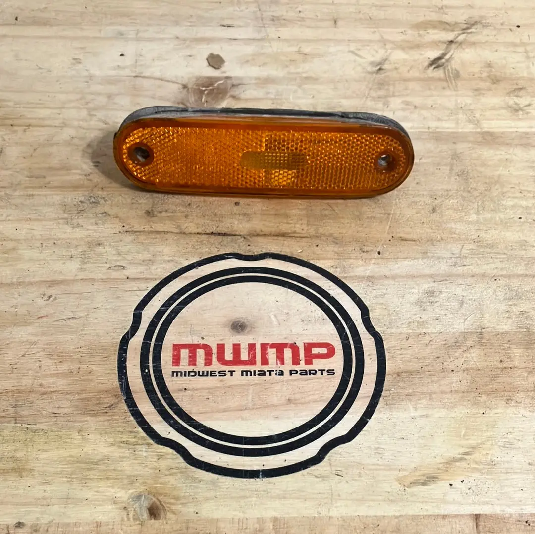 1990-2005 Mazda Miata Left Front Bumper Side Marker Light Na01-51-5Fxa 1