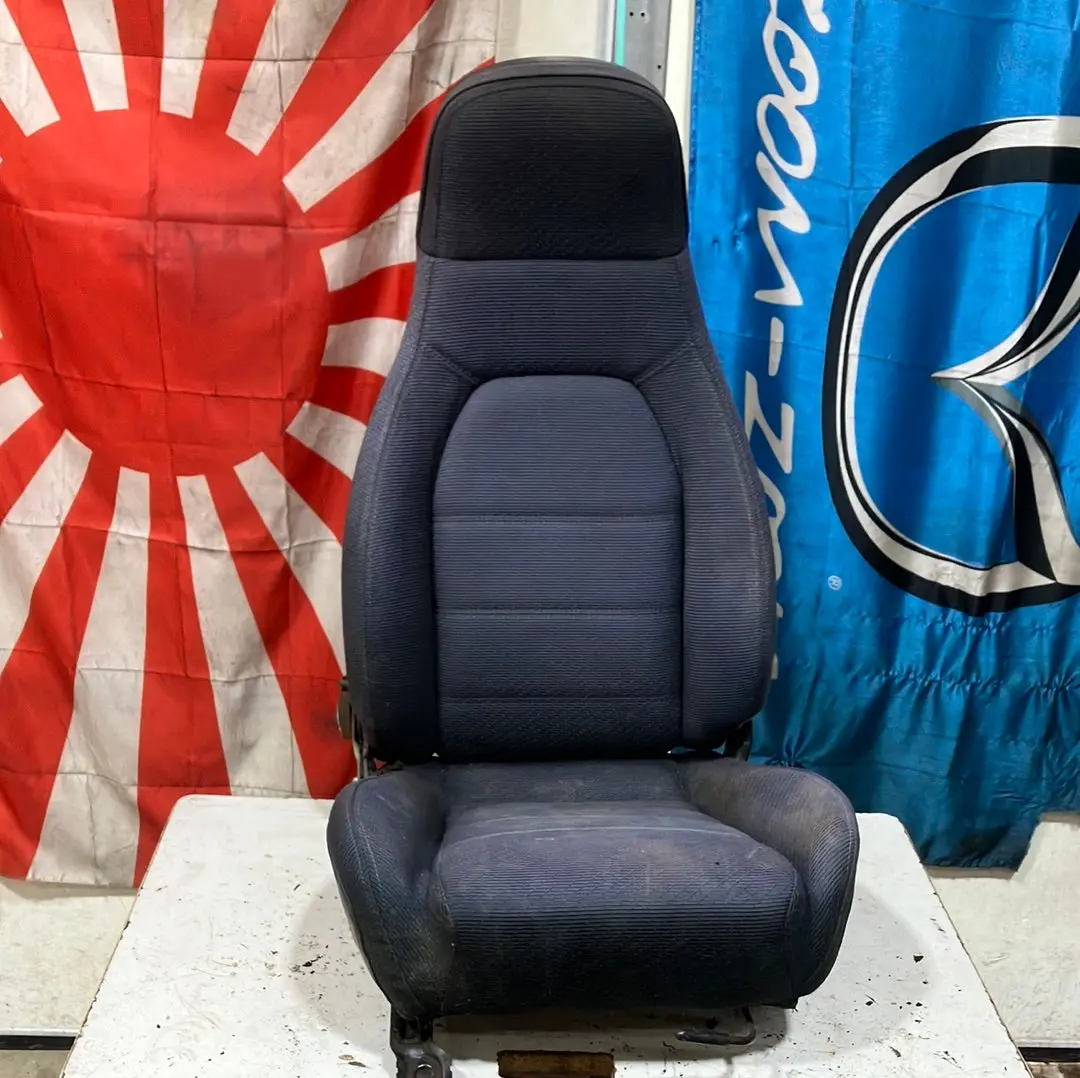 1990-1994 Mazda Miata Passengers Seat Black With Sliders. 1