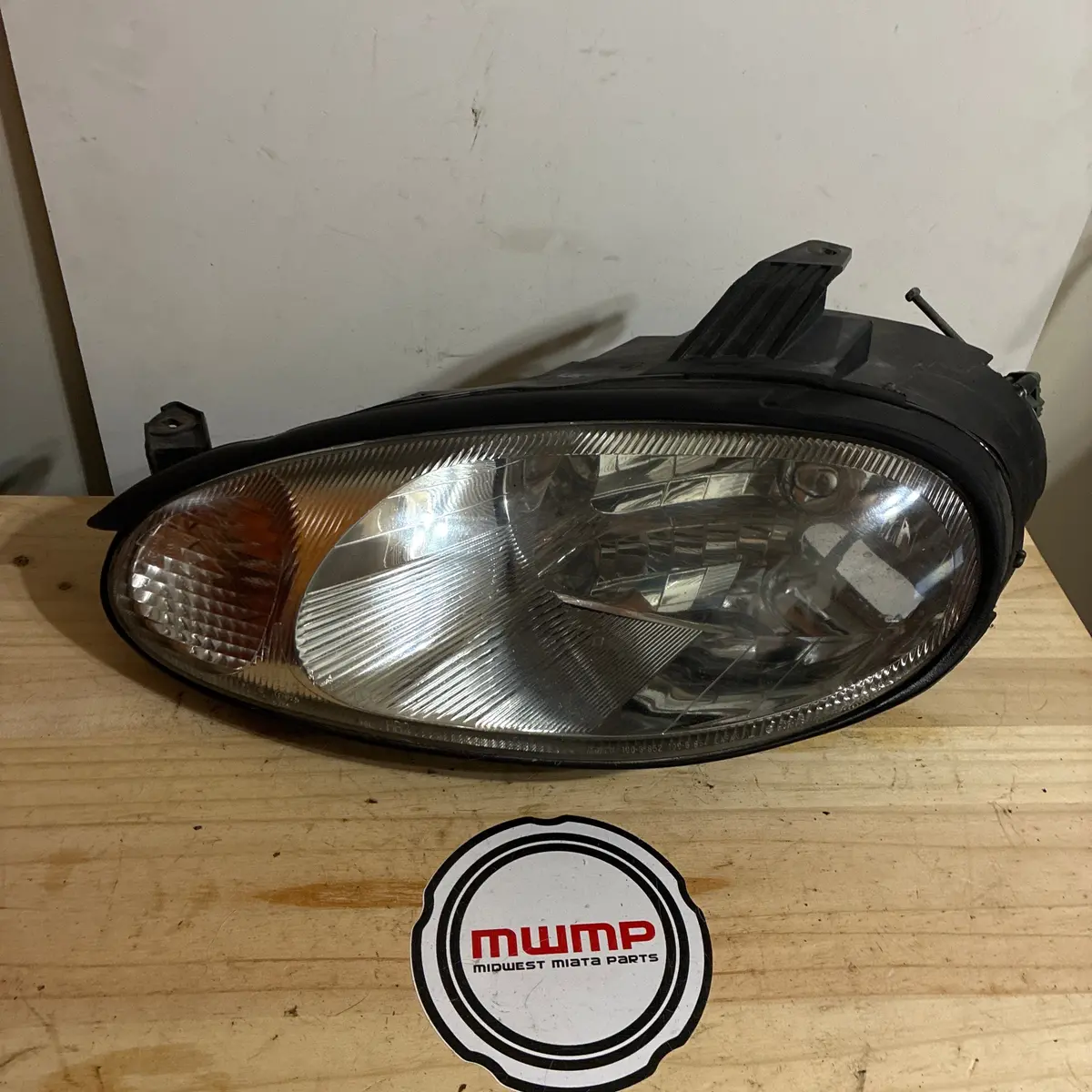 1999-2000 Mazda Miata Nb1 Headlight Left Nc10-51-040E 1