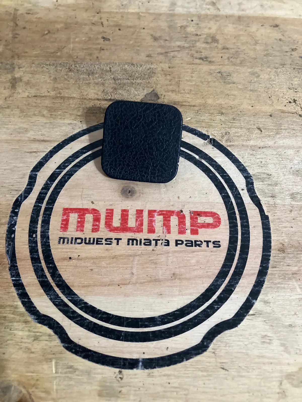 1990-1997 Mazda Miata Center Dash Bolt Cap Na01-64-905A-00 (Black) 1