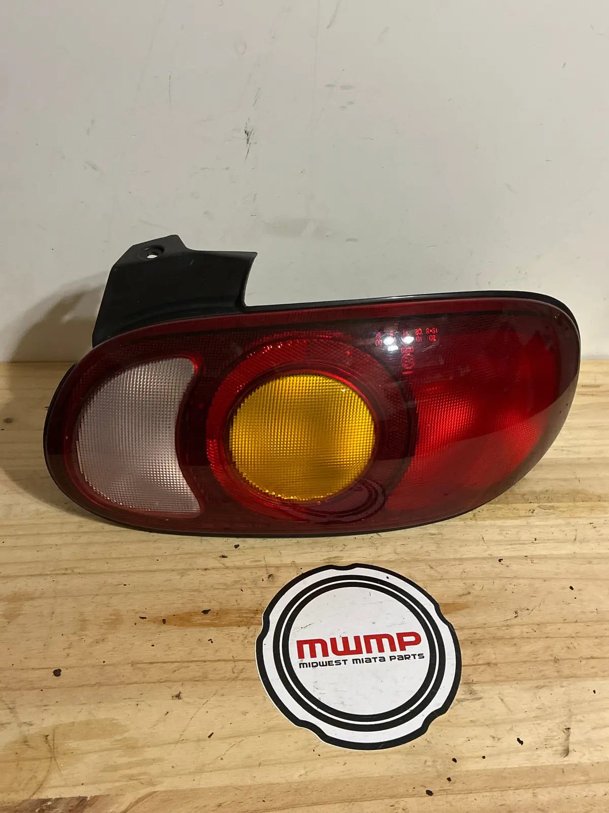 1999-2000 Mazda Miata Right Taillight Tail Light Nc10-51-150 1