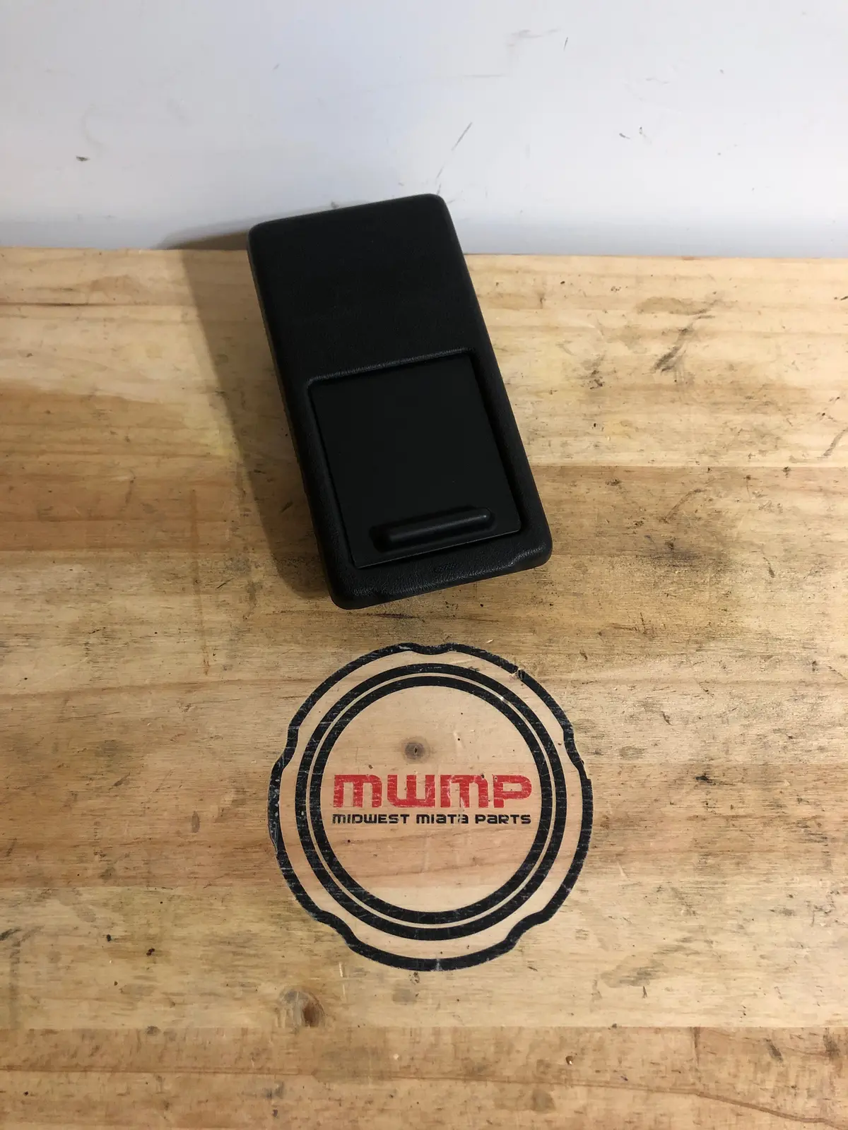 1990-1997 Mazda Miata Ashtray Na01-64-610B-00 1
