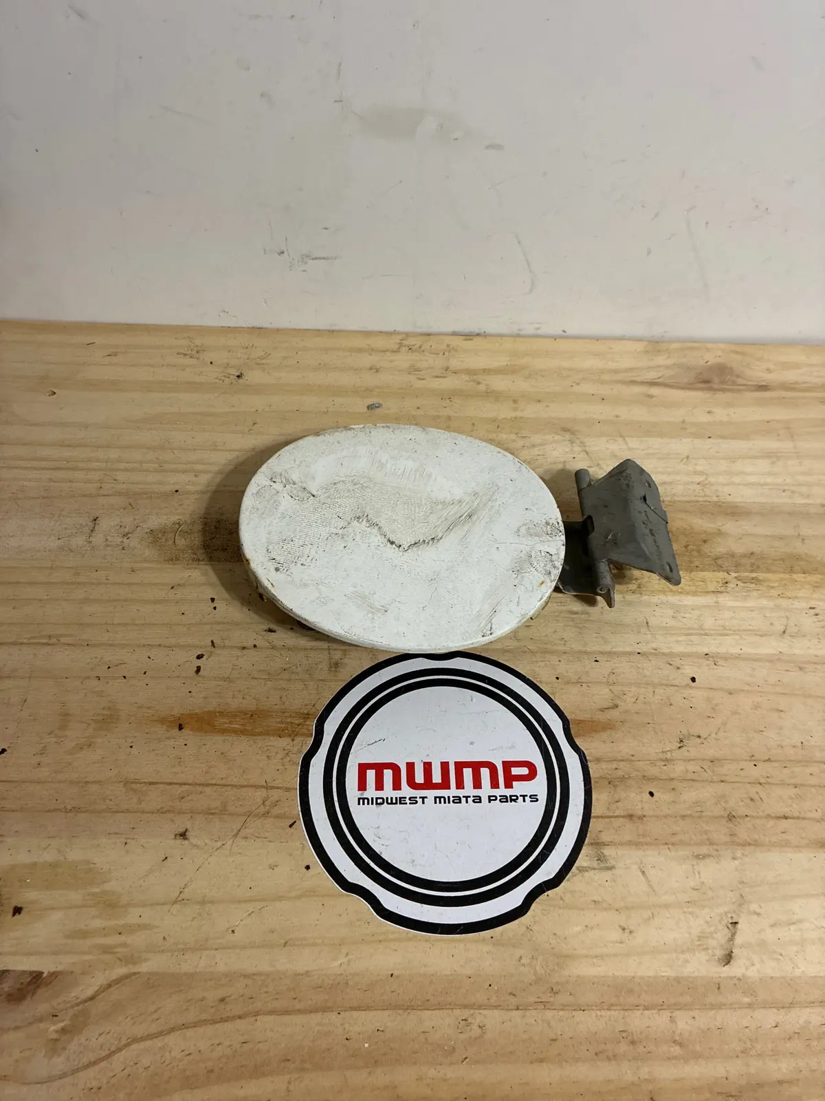 1990-1997 Mazda Miata Fuel Door White 1