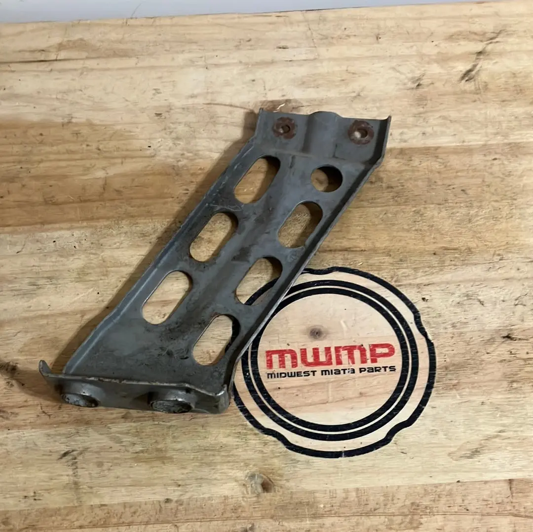 1999-2005 Mazda Miata Left Driver Lower Radiator Bracket Bp4w-15-250 1
