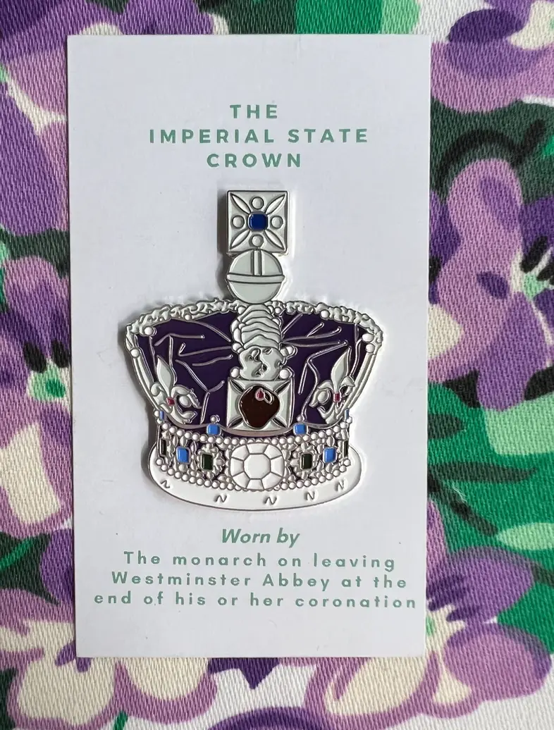 Imperial State Crown Needleminder 1