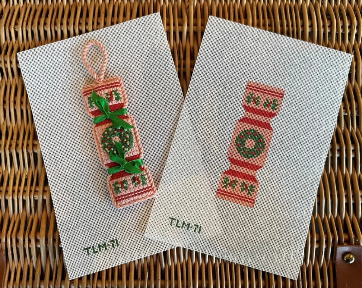 Tlm-71 Holiday Wreath Christmas Cracker 1