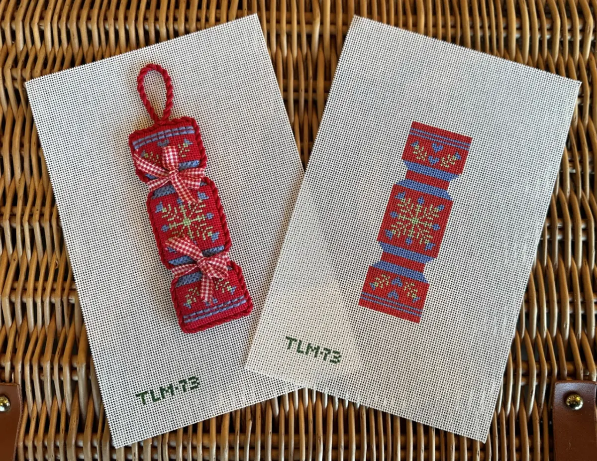 Tlm-73 Thistle Snowflake Christmas Cracker 1