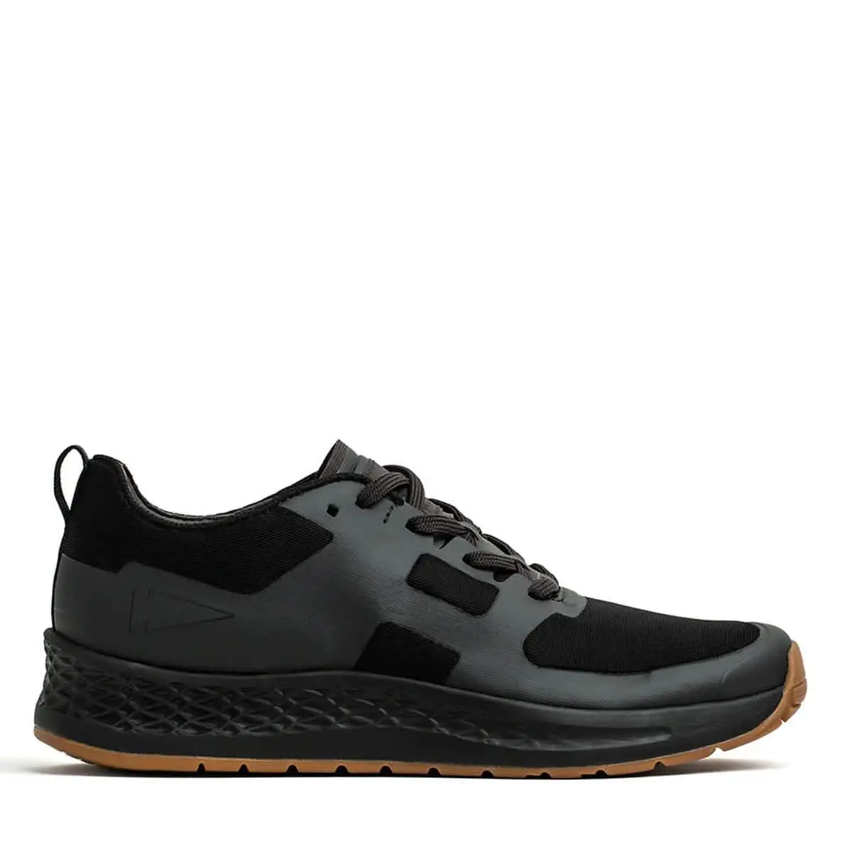 Women's Rough Runner - Black + Gum 1