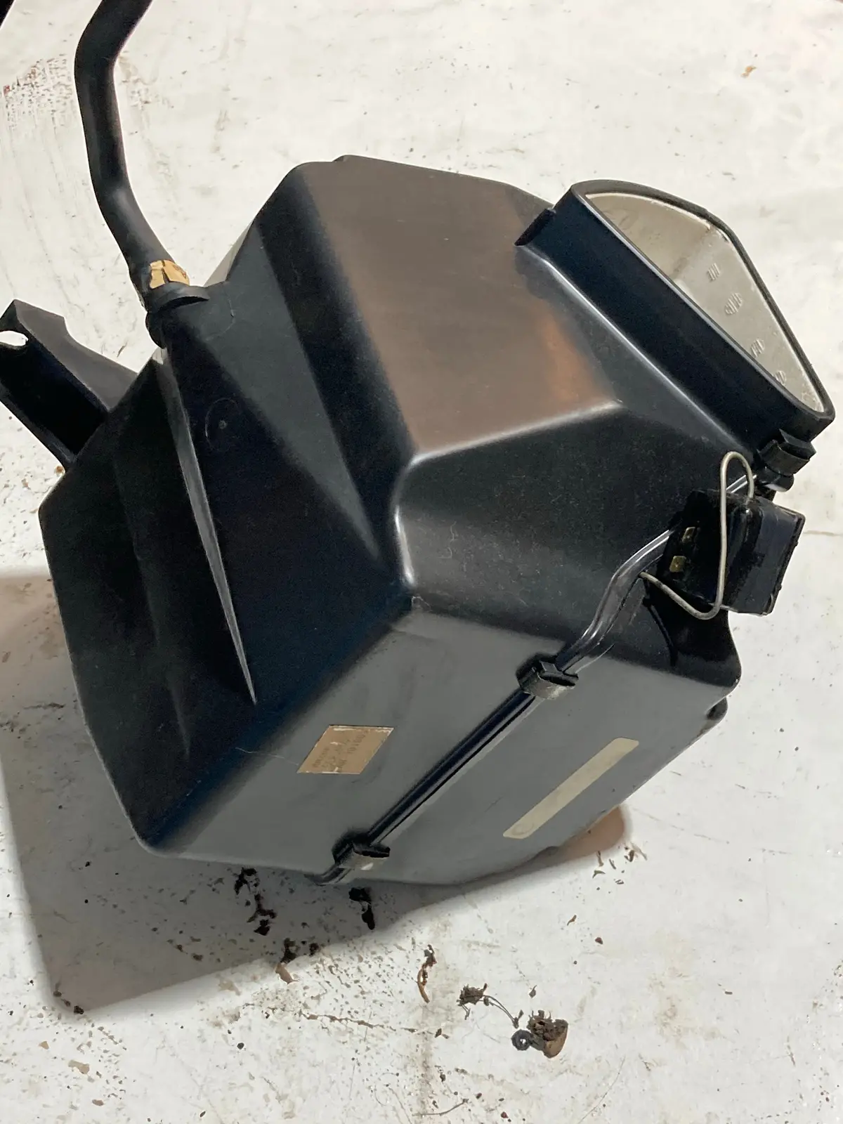 1990-1997 Mazda Miata  Evaporator Assembly With Expansion Valve 1