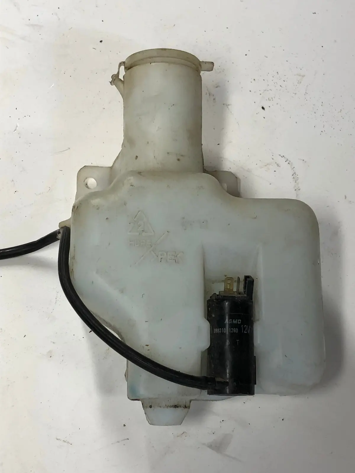 1990-2005 Mazda Miata Washer Bottle With Pump W/O Abs Na01-67-480 Abs 1