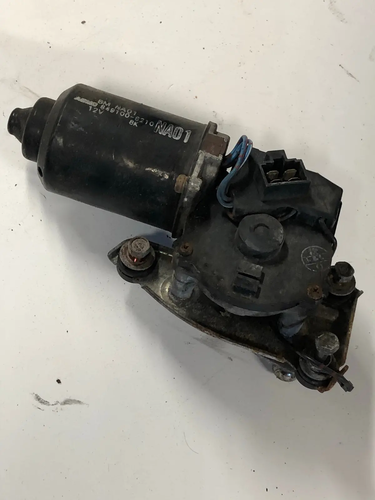 1991-2005 Mazda Miata Windshield Wiper Motor 1