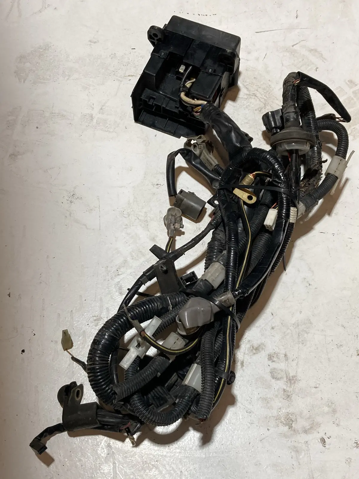 2001-2005 Mazda Miata Battery And Main Fuse Panel Wiring Harness Nc49-67-070A 1