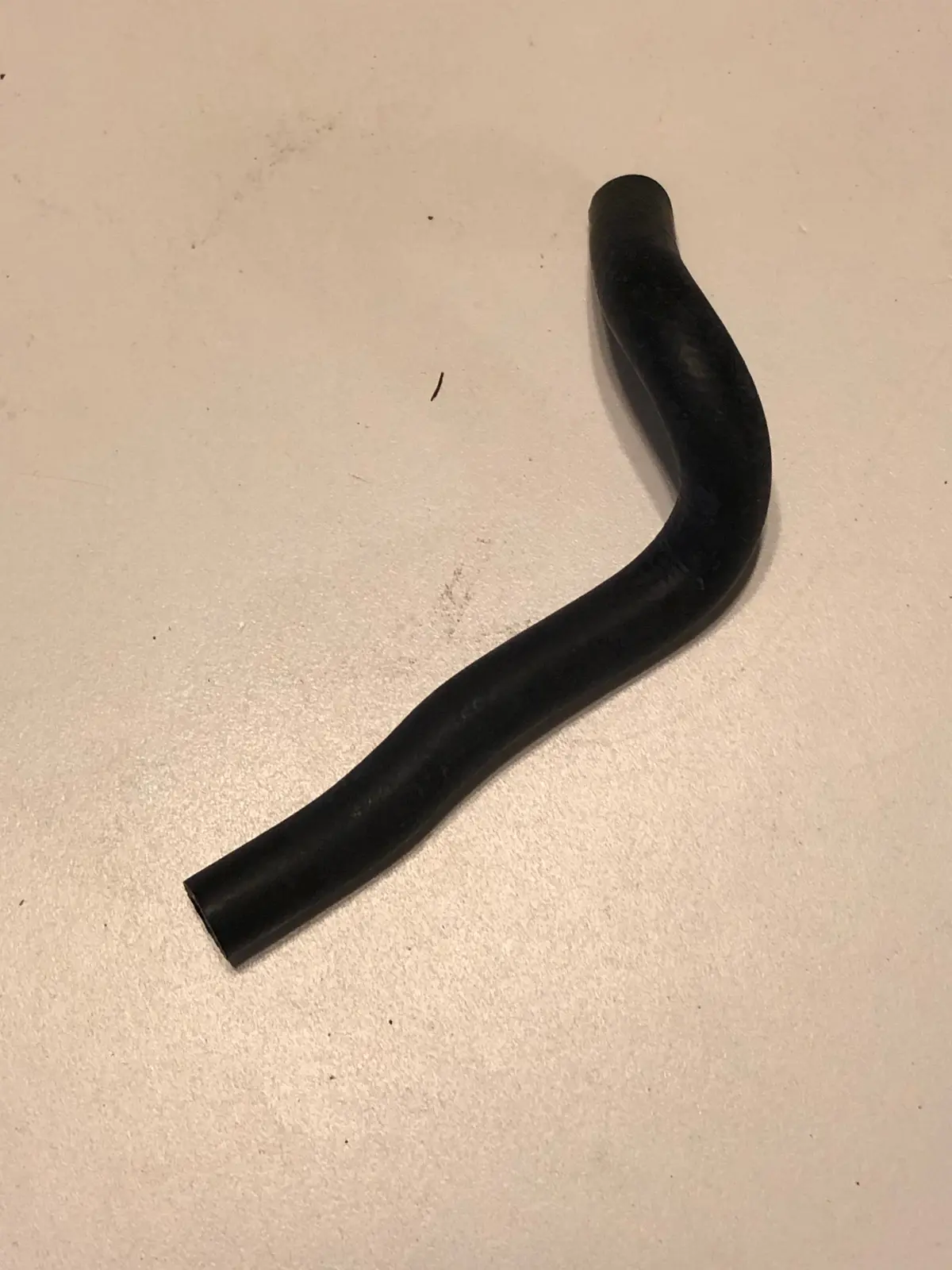 2001-2005 Mazda Miata Coolant Hose Water Neck To Water Pump Bp6d-15-261 1