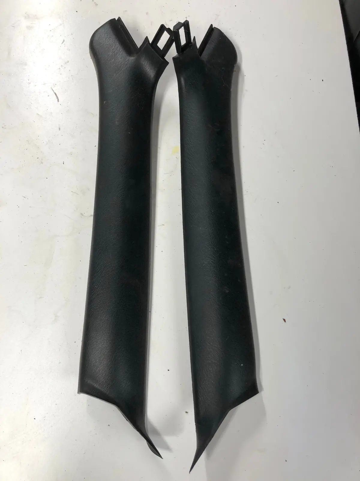 1999-2002 Mazda Miata A Pillar Trim (Pair) Nc10-68-160A, Nc10-68-170A 1