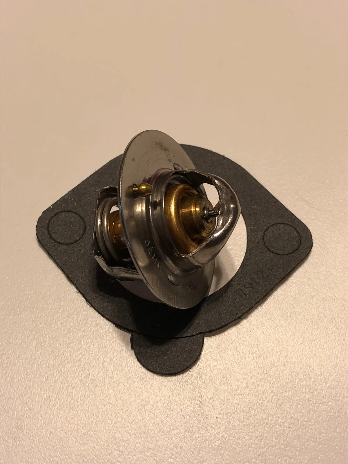 1990-2005 Mazda Miata Gates 195 Thermostat With Gasket 1