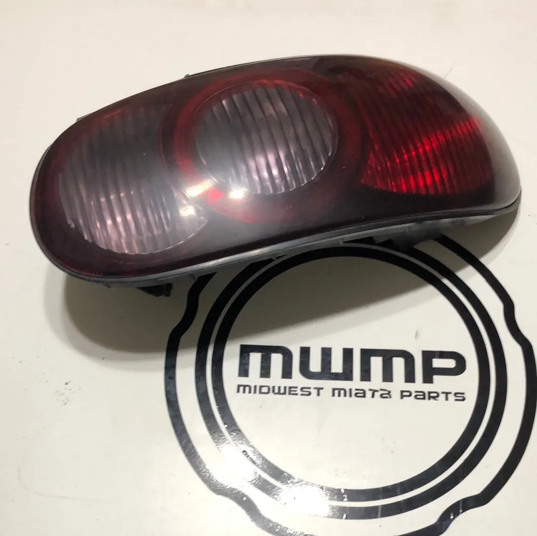 2001-2005 Mazda Miata Right Taillight Tail Light 1