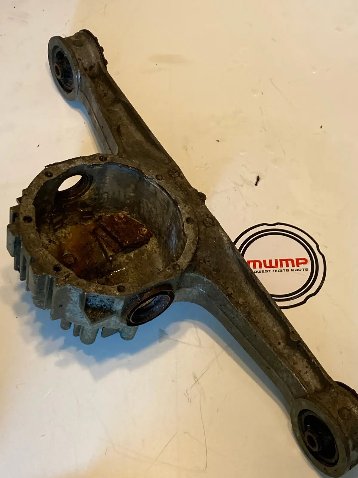 1994-2005 Mazda Miata Differential Diff Housing Carrier T Arm 1