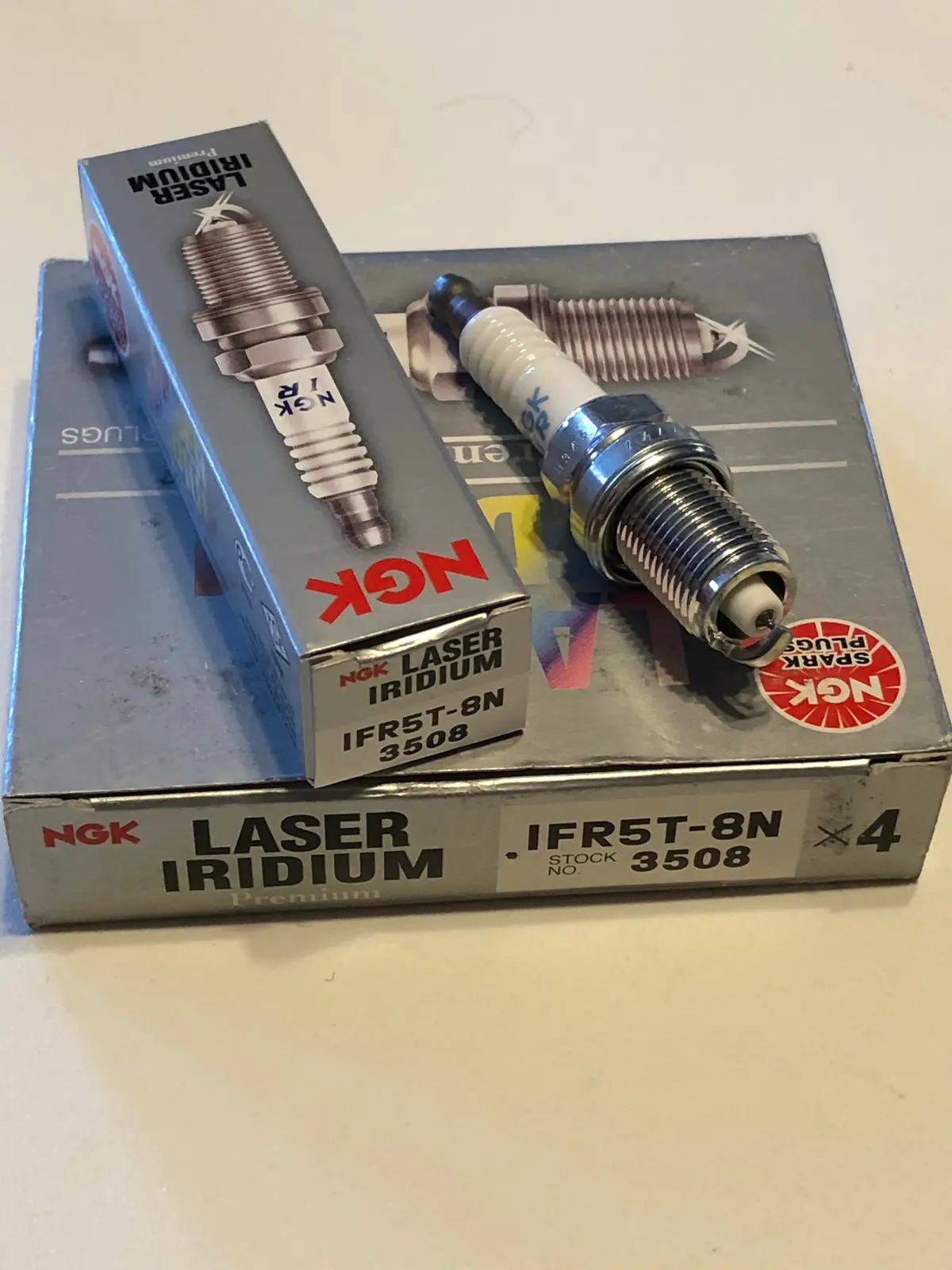 2004-2005 Mazdaspeed Miata Oe Ngk Ifr5t-8N Spark Plugs 1