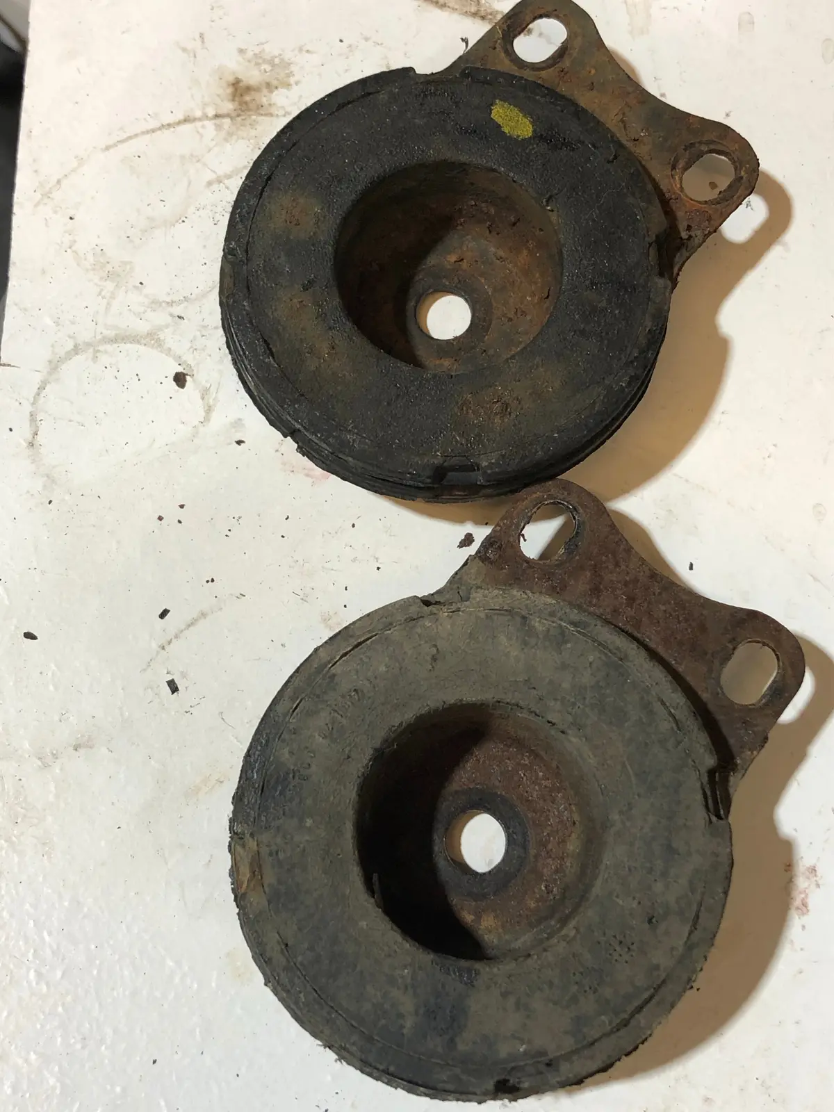 1990-2005  Mazda Miata Crossmember Differential Mount Bushing Set/Pair Na0128880c 1