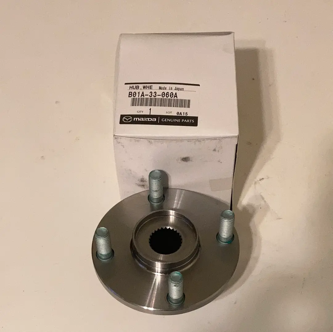 1990-2005 Mazda Miata Rear Hub B01a-33-060A 1