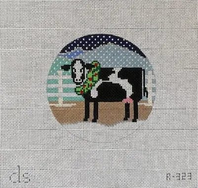 O323 Cow With Wreath 1